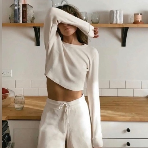 MATE the Label Tops - NWOT crop MATE thermal
